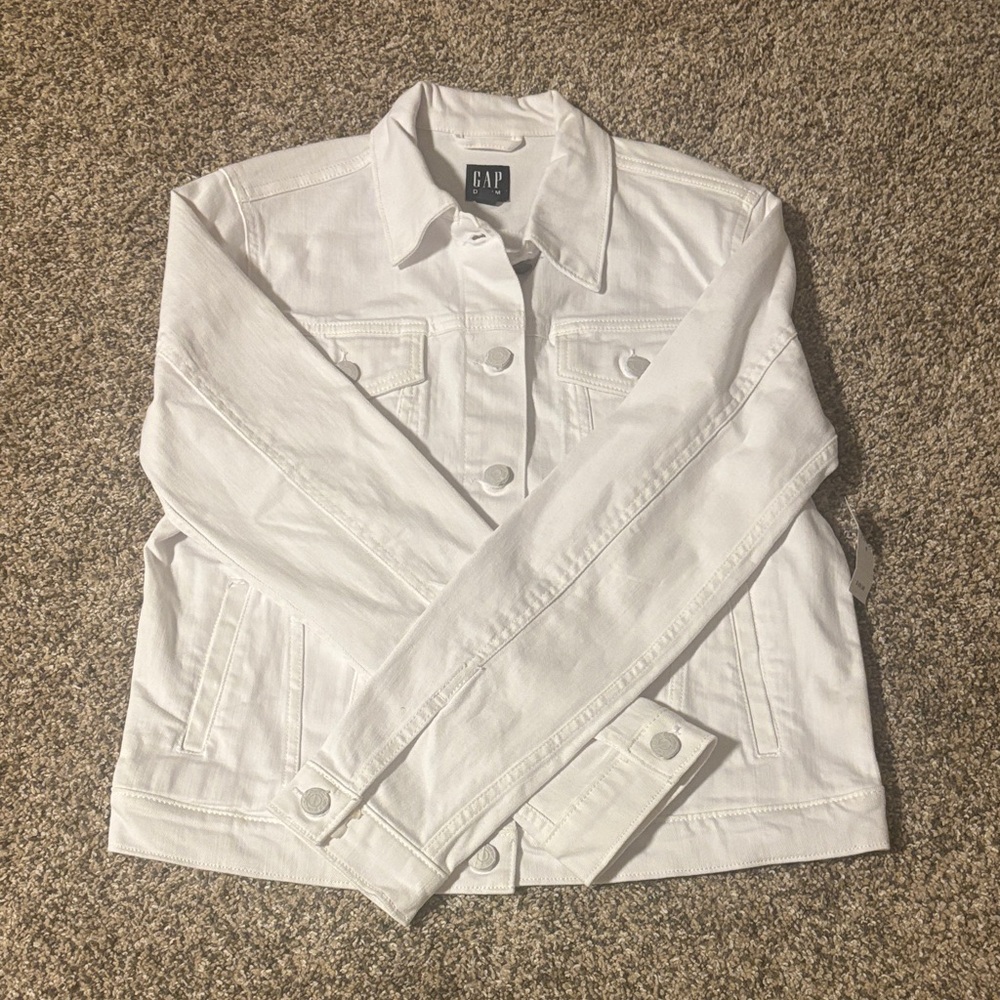 NWT! GAP white jean jacket!